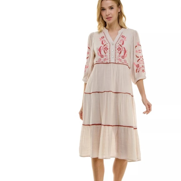Dresses & Skirts - NWT Fig and Flower embroidered BoHo dress